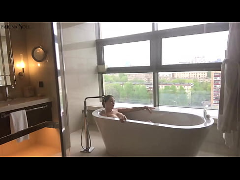 ❤️ Ogromna laska namiętnie waląca sobie cipkę w łazience ☑ Fucking video at us