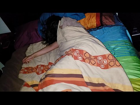 ❤️ Pasierb besztający swoją młodą macochę, gdy ta śpi. ☑ Fucking video at us